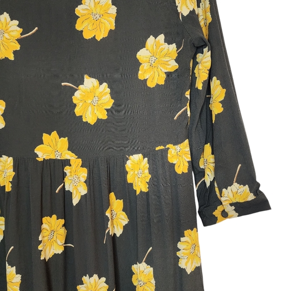 Madewell Button-Front Tier Dress in Fall Flowers - Picture 9 of 12